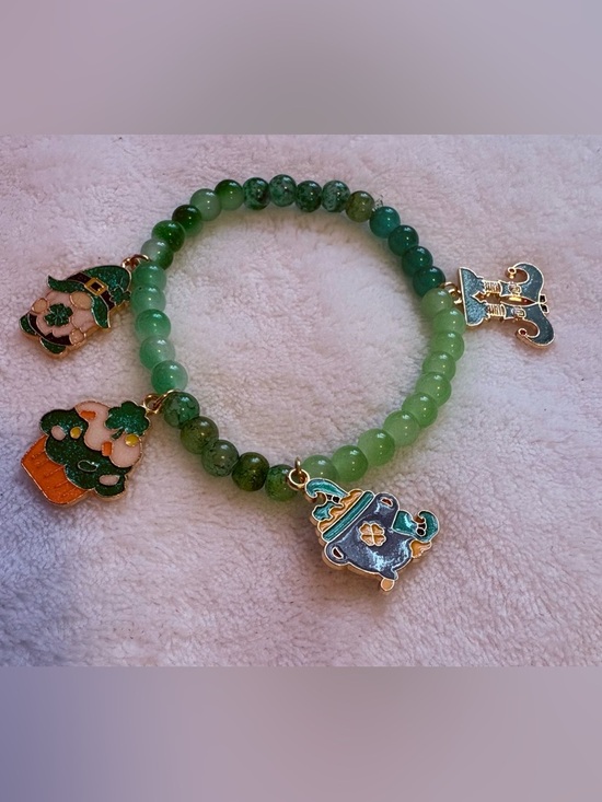 Jewelry - Green Beaded Charm Bracelet with Gold-Tone Accents